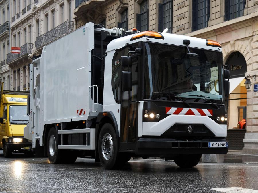  Renault Access 2010 года  (фото 7 из 11)
